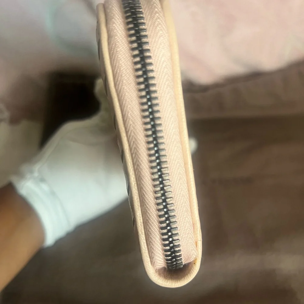 Bottega Veneta Nappa Intrecciato Zip Around wallet. - Picture 4 of 16